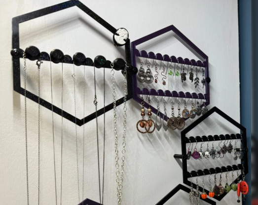 Jewerly Holder 1 — 3D printed by Moon Studio 3D